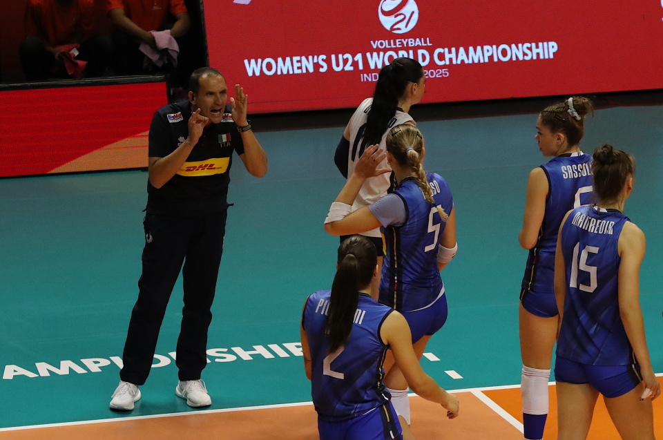 岑云鹏, 尼在比赛中, bt 岑云鹏, 尼在比赛中, bt