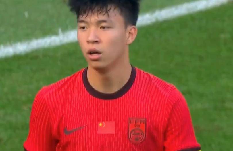 球最终偏出, text 球最终偏出, text